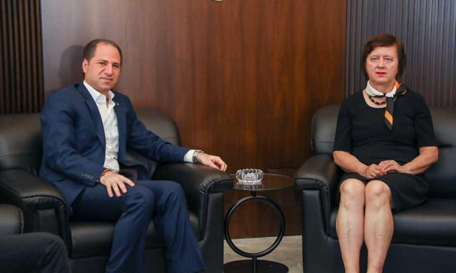 سامي الجميل يلتقي فرونتيسكا: تشكيل حكومة سريعا وإلا...
