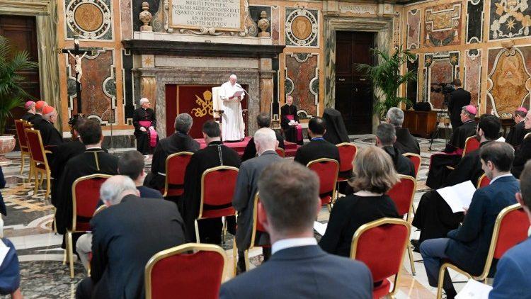 البابا فرنسيس يستقبل المشاركين في الجمعية العامة لهيئة رواكو المعنية بمساعدة الكنائس الشرقية