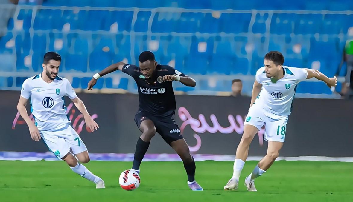 موسم الأهلي الكارثي ينتهي بهبوط واستقالة جماعية واشتباكات