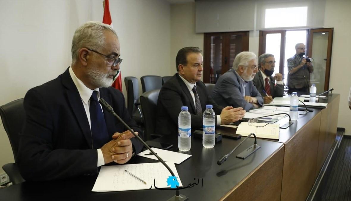 الدفاع تبحث في الجوازات وعائدات البلديات والنفايات... وتكنولوجيا المعلومات تقرر سماع خطة وزيرة التنمية