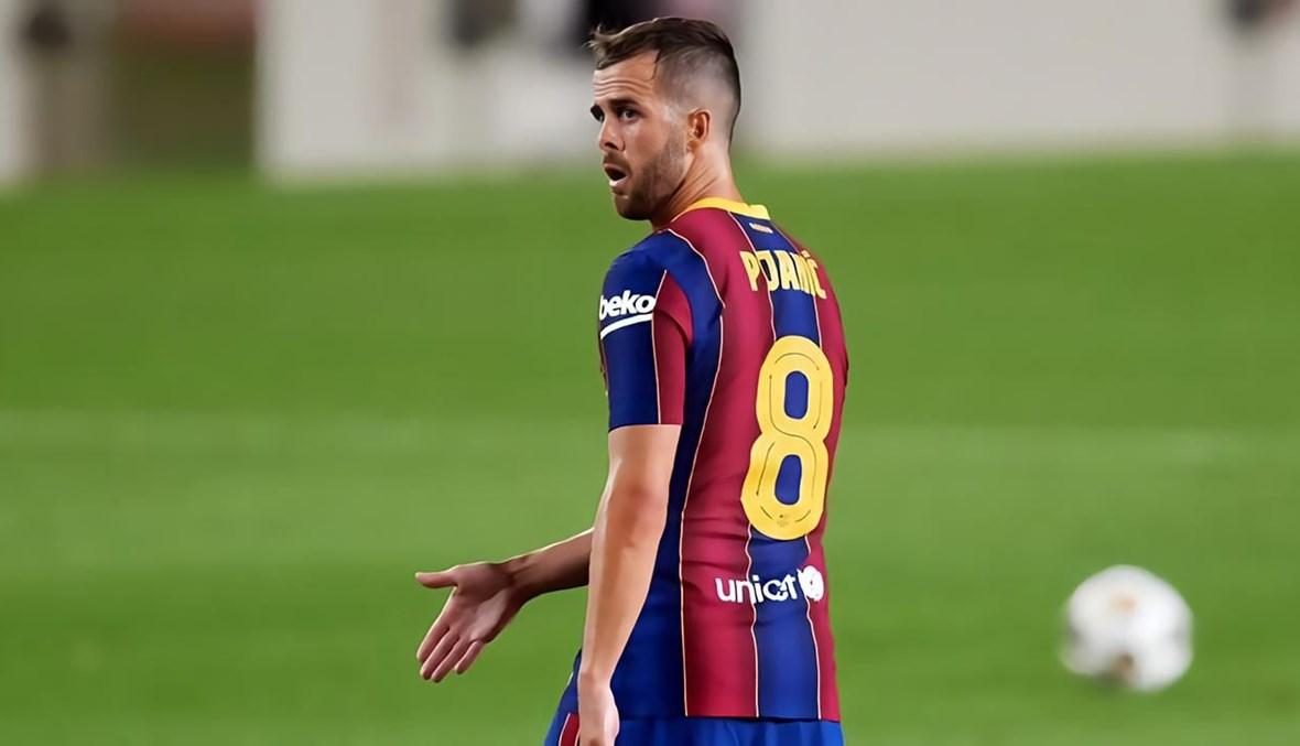 النصر السعودي يُغري نجم برشلونة براتب خيالي