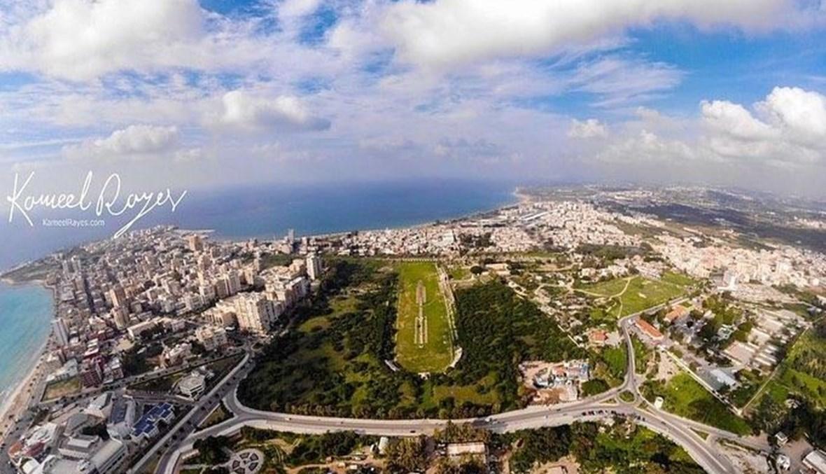 صور ... شاطئ تلتحفه الخيم وبأسعار زهيدة ومحمية وآثار ومغامرات في بحر الناقورة