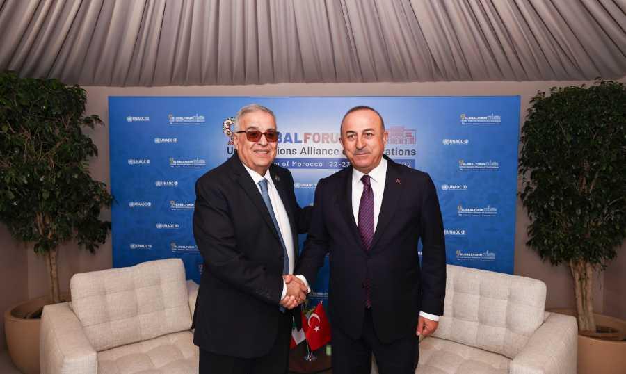 وزير الخارجية عبداالله بو حبيب يبحث مع نظيره التركي في العلاقات الثنائية وفي أزمة النزوح السوري