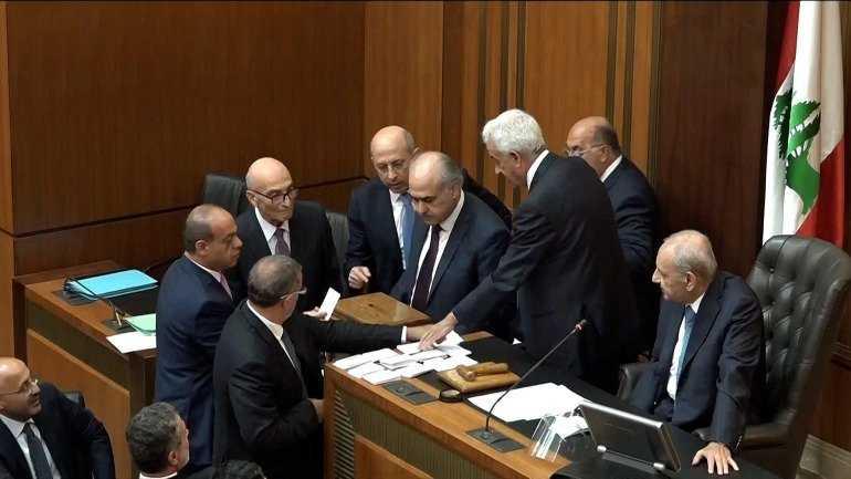 تحرّك  لرئيس مجلس النواب نبيه برّي قبل الجلسة الثامنة والحوارات مع القوى السياسية لم تنقطع