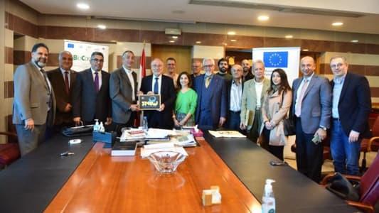 وزير التربية عباس الحلبي بحث مع جمعيات بيئية في "مدارس بلا جدران"
