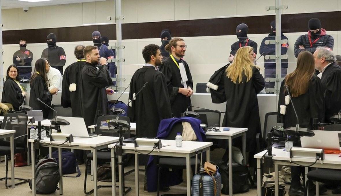 احتجاجات لمتهمين خلال محاكمة بقضية اعتداءات بروكسيل