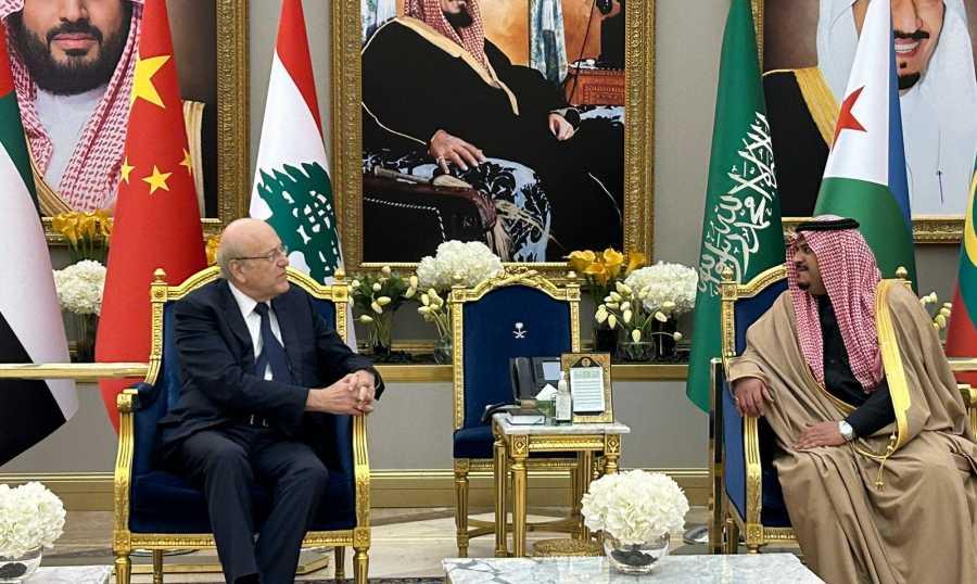 مؤديا مناسك العمرة.. ميقاتي في السعودية لحضور القمة العربية - الصينية