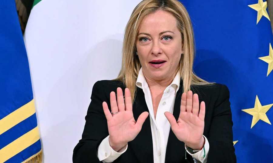  رئيسة الوزراء الإيطالية جورجا ميلوني تؤكد دعمها لأوكرانيا وتدعو زيلينسكي إلى زيارة روما