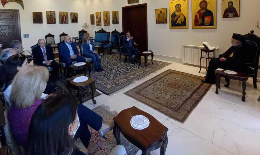  المطران الياس عوده يلتقي وفد نقابة معلمي "الخاصة"... محفوض: ضنينون باستمرار العام الدراسي