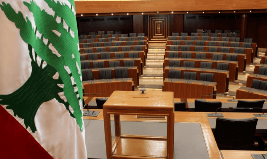 تراكمات مستمرة و"العبث المطلق" يهدد البلاد.. المواقف ليّنة ولا ترجمة