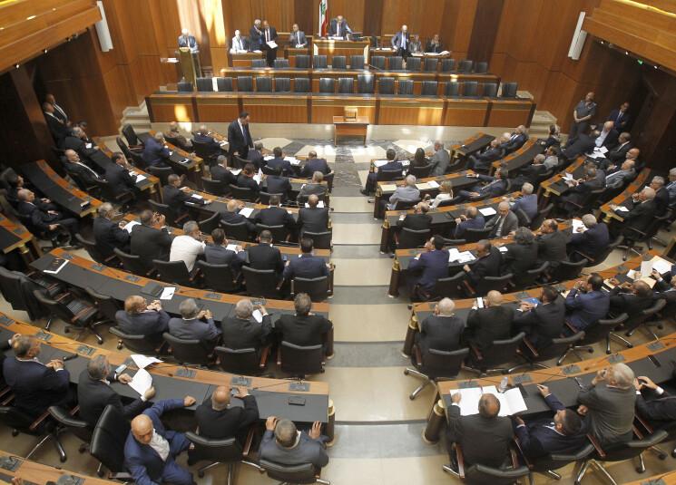 مبادرات بالجملة «تسعّر» اللهيب تحت «طبخة بحص»!