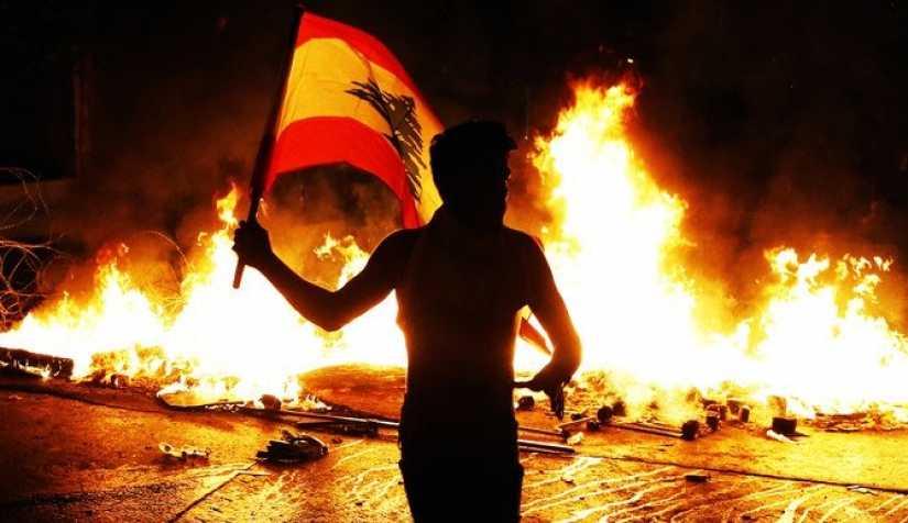 غياب الحلول ينذر بفوضى اجتماعية وأمنية في لبنان