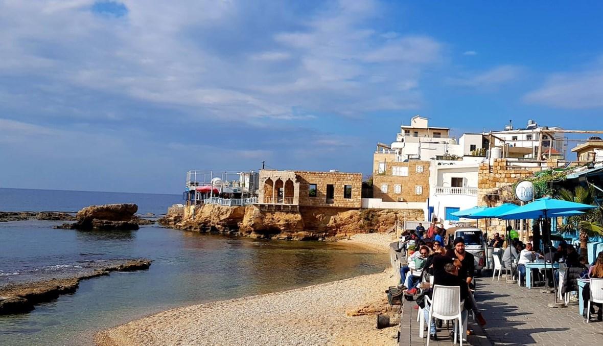 بالصور - في البترون... الطقس الدافئ فرصة للاستمتاع بجمال المنطقة