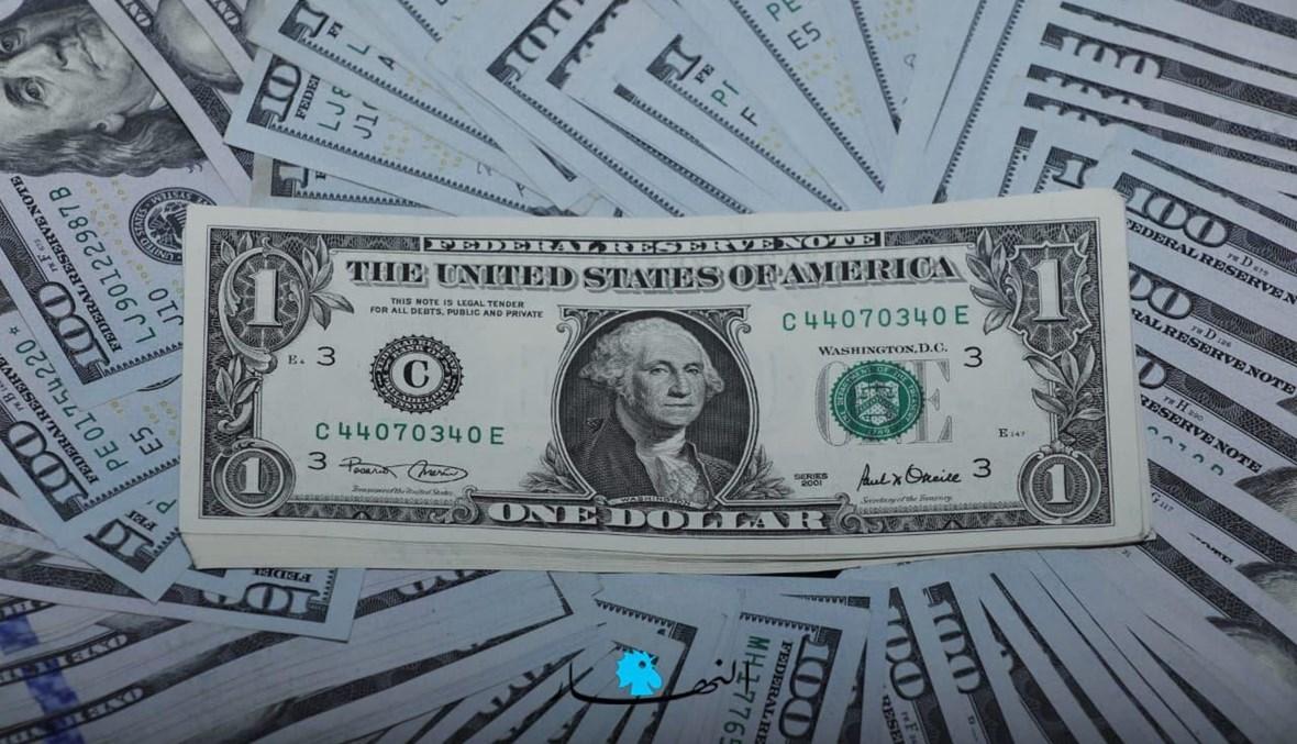 المضاربون يضربون من جديد والدولار إلى 65 ألفاً... أسماء الأفراد والشركات معروفة ولا ملاحقات جدّية (صور)