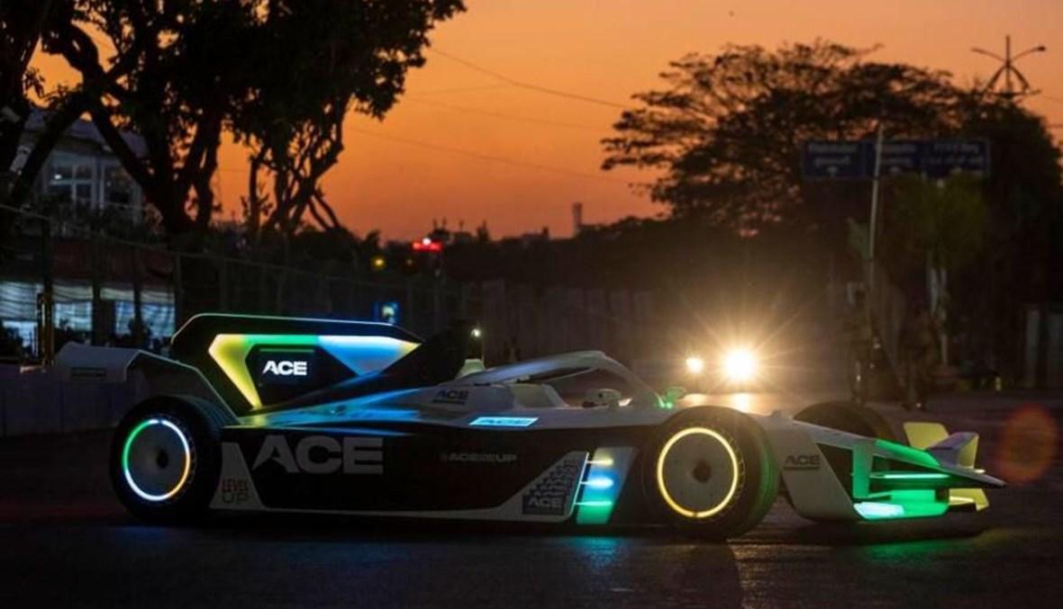 قائد فريق "فورمولا إي" السابق يعلن عن سلسلة سباقات سيارات كهربائية جديدة