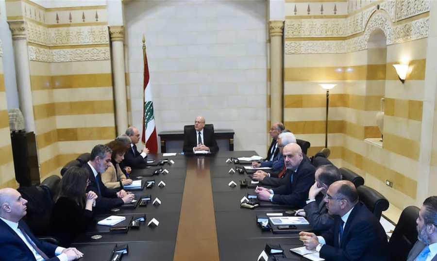  رئيس الحكومة نجيب ميقاتي يرأس اجتماع اللجنة الوزارية المكلفة معالجة تداعيات الازمة المالية على سير المرفق العام
