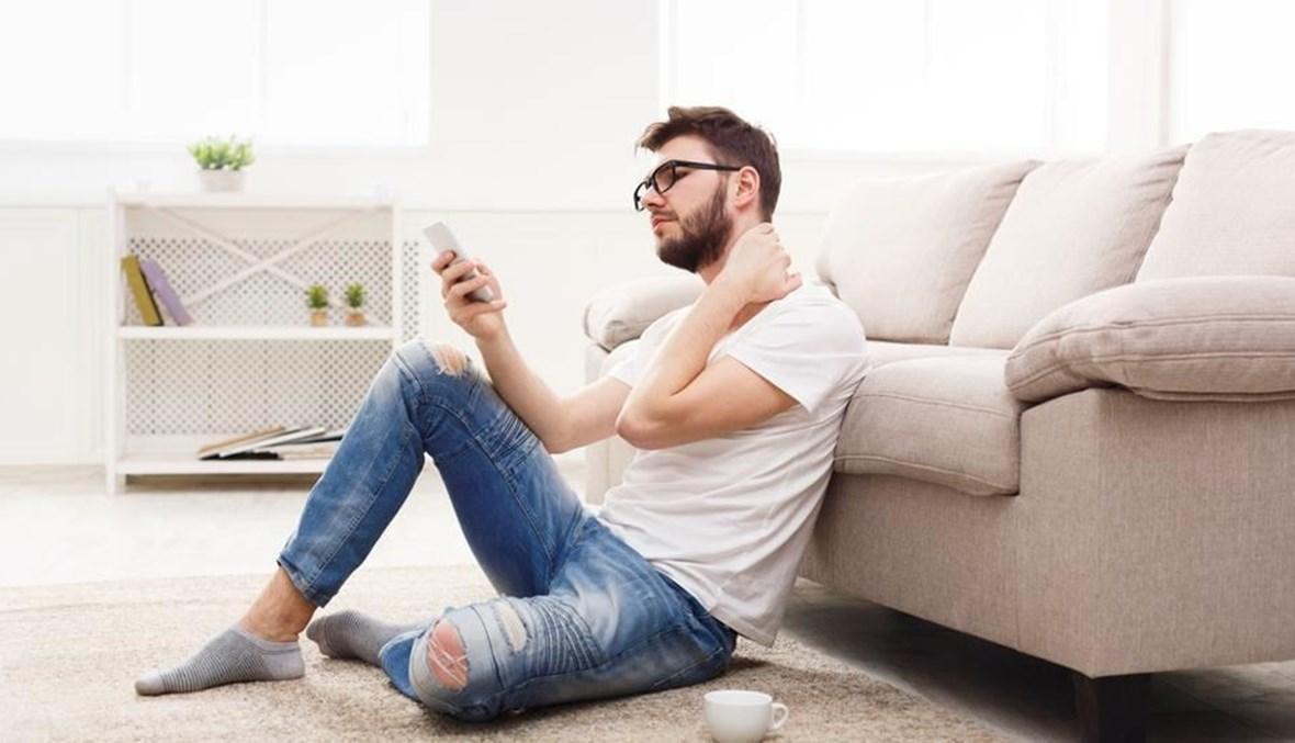 تطلب تدخّلاً جراحياً... الرقبة في خطر والسبب الهاتف المحمول