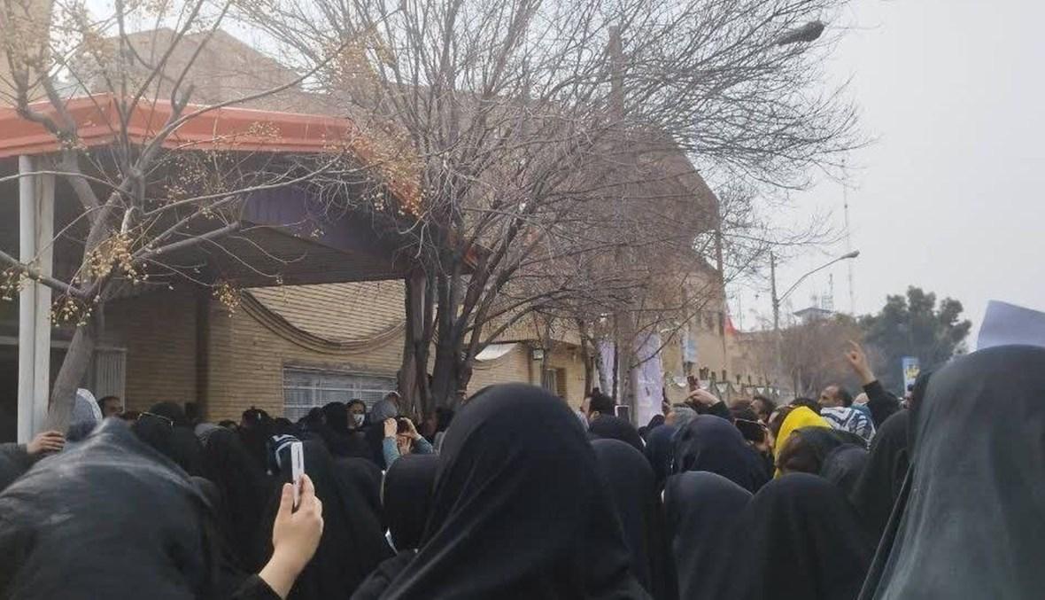 تسميم تلميذات في إيران في محاولة لإغلاق مدارس الفتيات