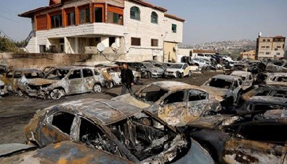 قرية حوارة بالضفة الغربية المحتلة تحصي الدمار في ممتلكاتها غداة هجوم لمستوطنين