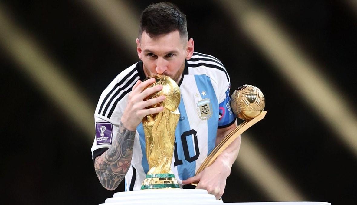 هدية قيمة من ميسي إلى زملائه في المنتخب