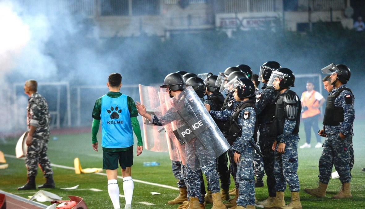 "العرس الكروي" تحطّم من دون تتويج البطل... "غضب الجماهير" يفتك بالرياضة الشعبية!