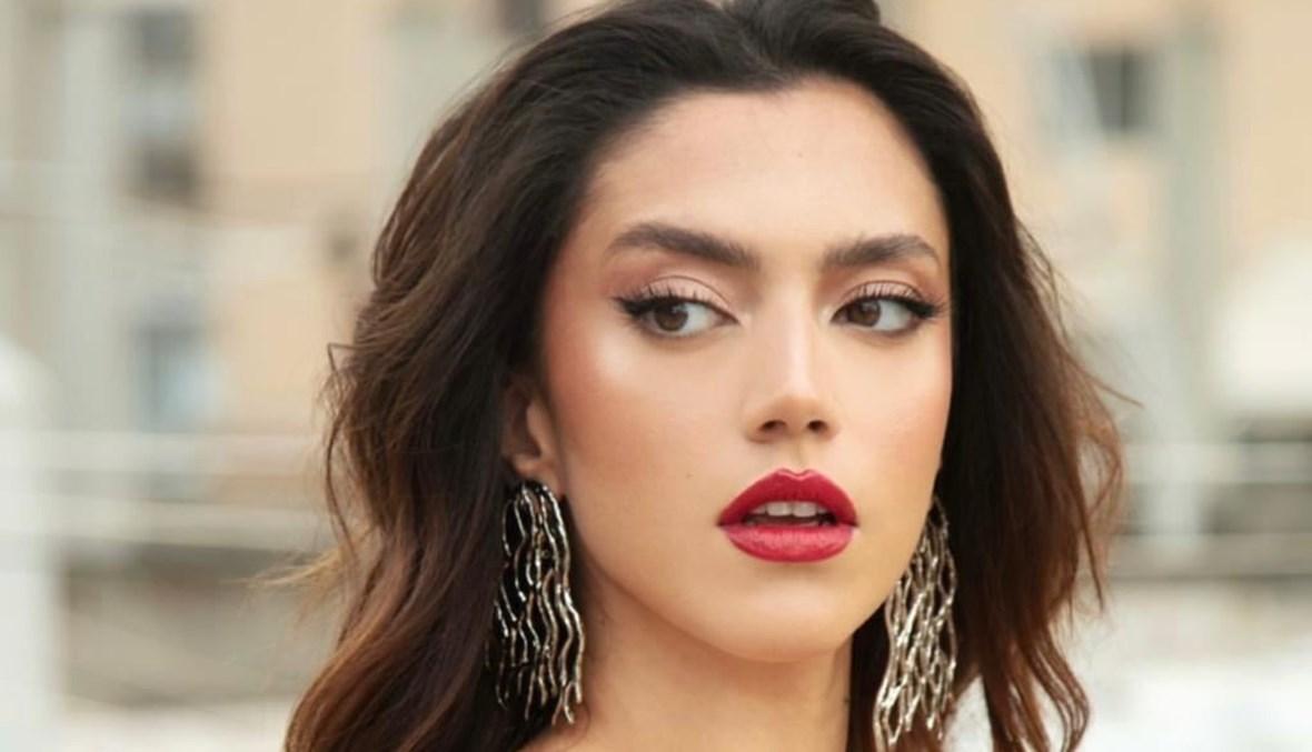 ستيفاني عطالله مشرقة بالأبيض من ساندرا منصور