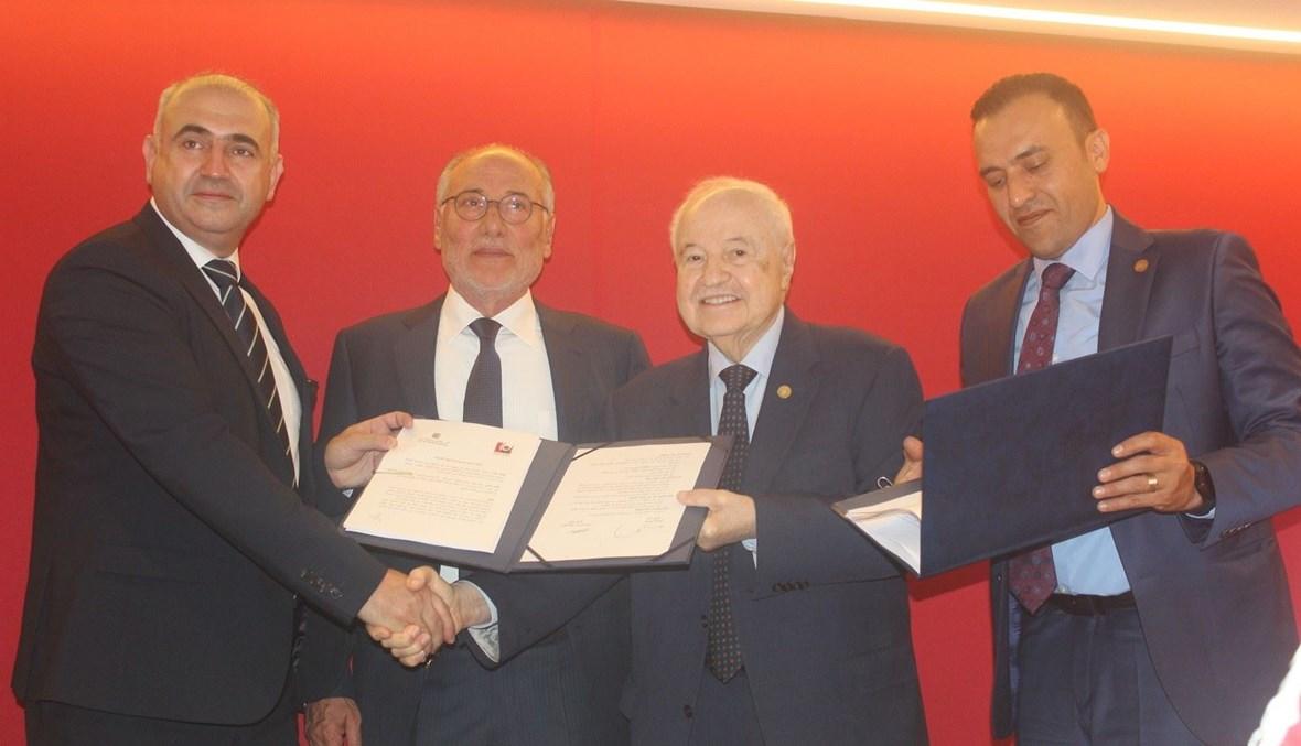 "تصنيع وتجميع وإنتاج أجهزة إلكترونية": اتفاق بين الجامعة اللبنانية وشركة طلال أبو غزالة