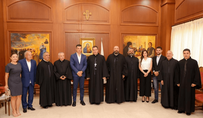 طوني فرنجيه زار دير سيدة اللويزة مهنئا