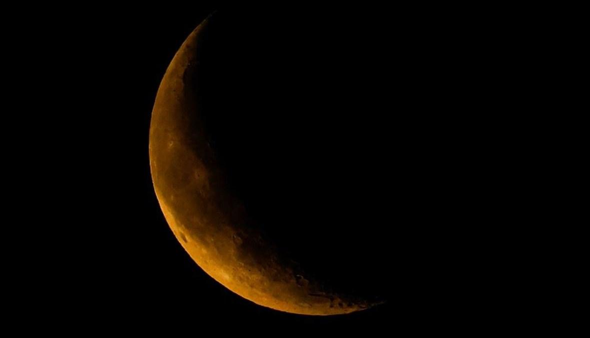 ذهب وهيليوم ومعادن نادرة... صراع بين القوى الكبرى على تعدين القمر