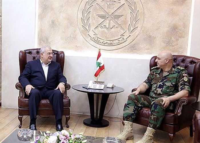 تطورات رئاسية لافتة: هل وضعت طبخة الحل على نار حامية؟