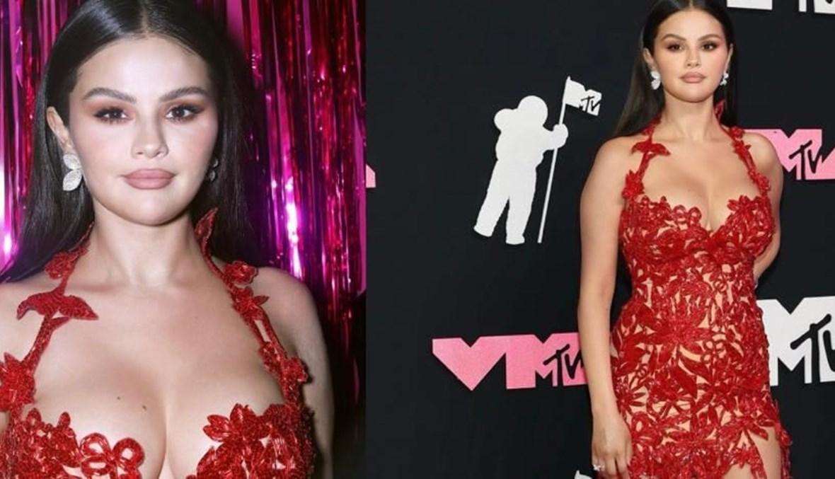سيلينا غوميز تحصد جوائز التميّز بإطلالة ألهبت القلوب في حفل VMA