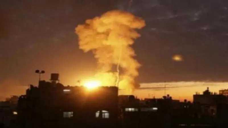إسرائيل تستهدف "حزب الله" في سوريا عبر الأجواء اللبنانية