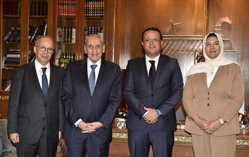 الرئيس بري يلتقي مسؤولا جزائريا ومدير المخابرات