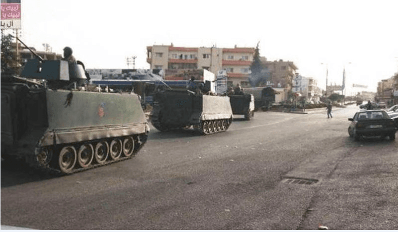 في "الشراونة".. الجيش يداهم مخيمات السوريين ويصادر كميات كبيرة من الأسلحة