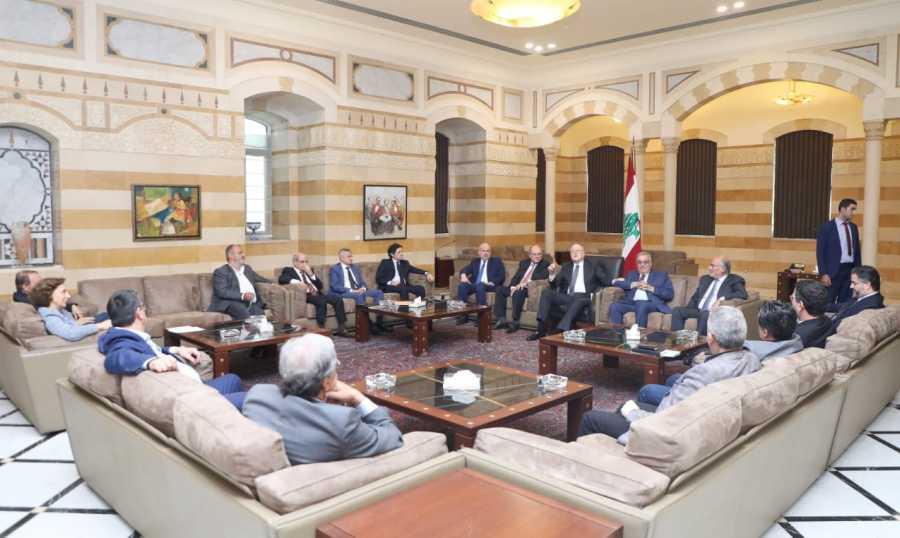 ميقاتي يعقد اجتماع عمل وزاريا في السراي.. وزير الدفاع يغادر غاضباً.. والمكاري: لا قرار نهائياً بموضوع الشغور في قيادة الجيش