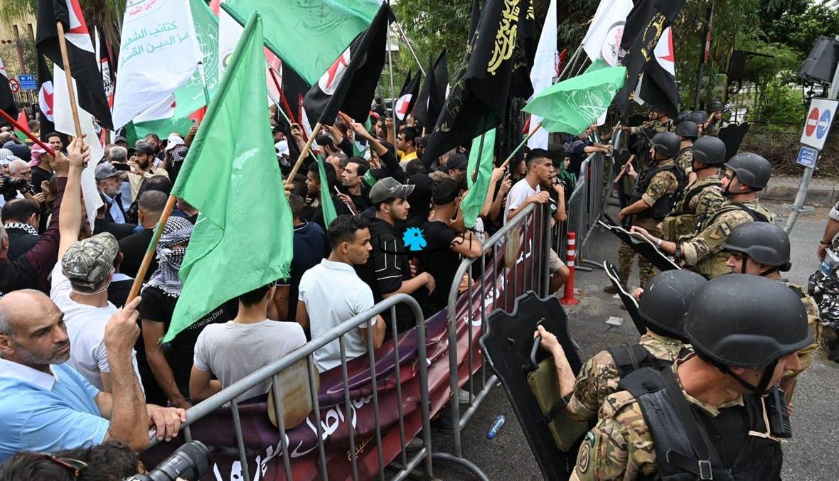تحرّك أمام السفارة الفرنسيّة في بيروت تنديداً بتصريحات ومواقف ماكرون 