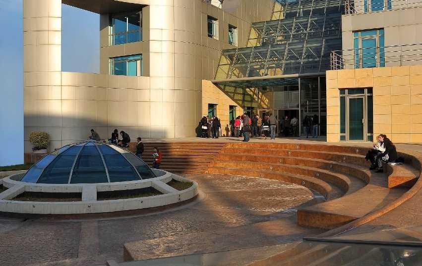 "القيادة بين الأمس اليوم والغد" في "الكسليك" برعاية قائد الجيش