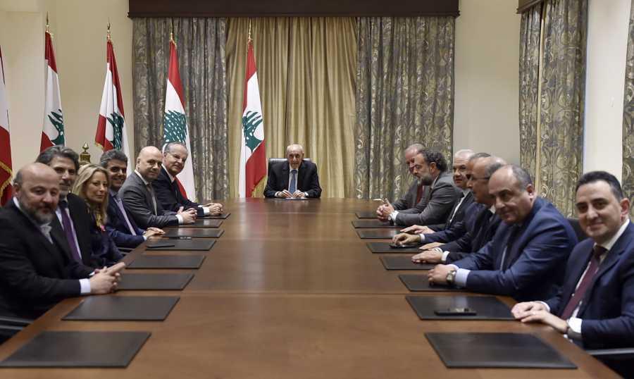 "الجمهورية القوية" من عين التينة: بري وعدنا بتعيين جلسة نهاية الشهر الحالي لإعطاء الوقت للحكومة للتمديد لقائد الجيش