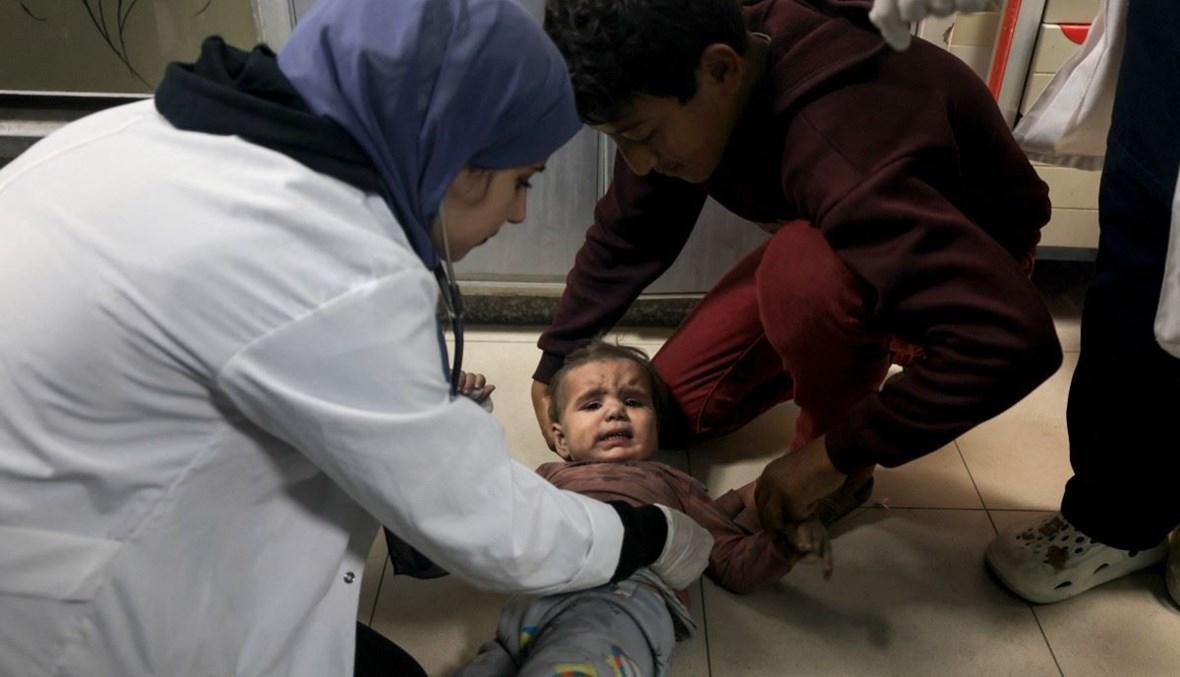 "لا كهرباء ولا غذاء ولا ماء"... معارك متواصلة في غزة وآلاف الفلسطينيّين لا يزالون عالقين في مستشفى الشفاء (صور)​