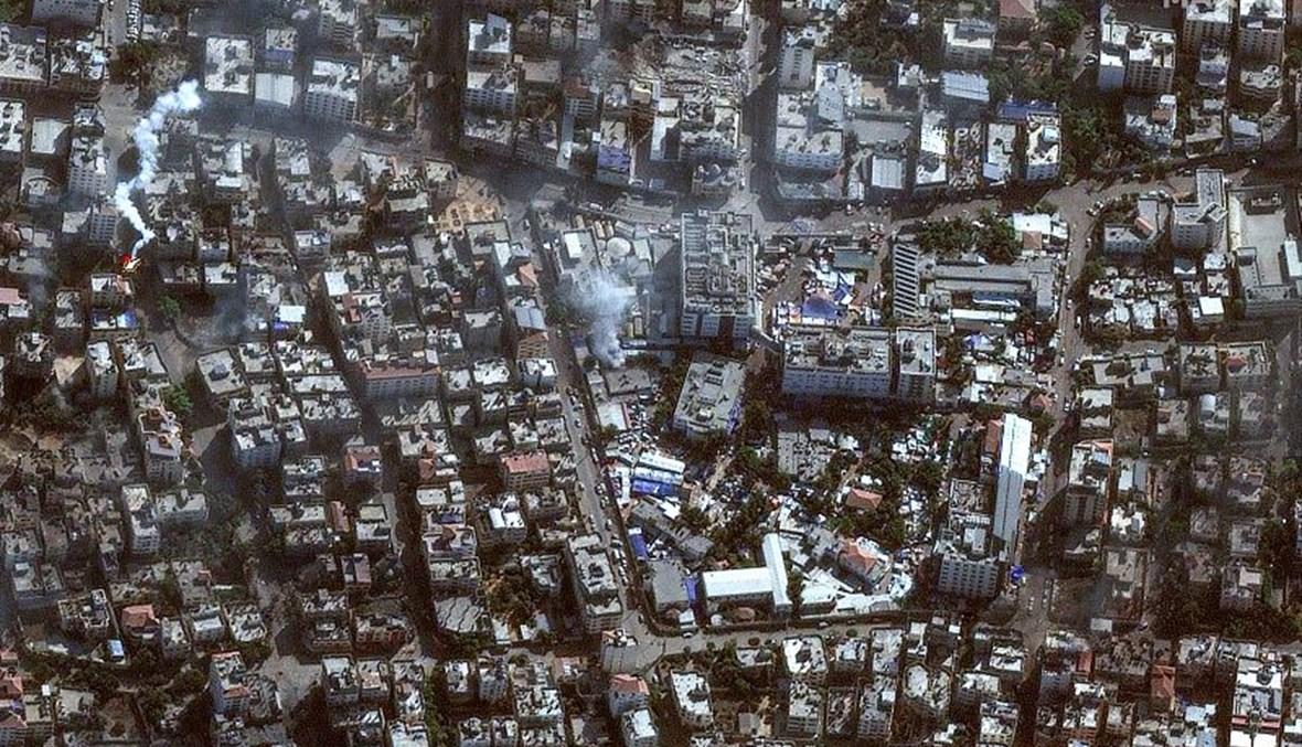 إخلاء مستمر لمستشفى الشفاء قسراً... ومشهد "مأسوي" في الطريق نحو جنوب غزة
