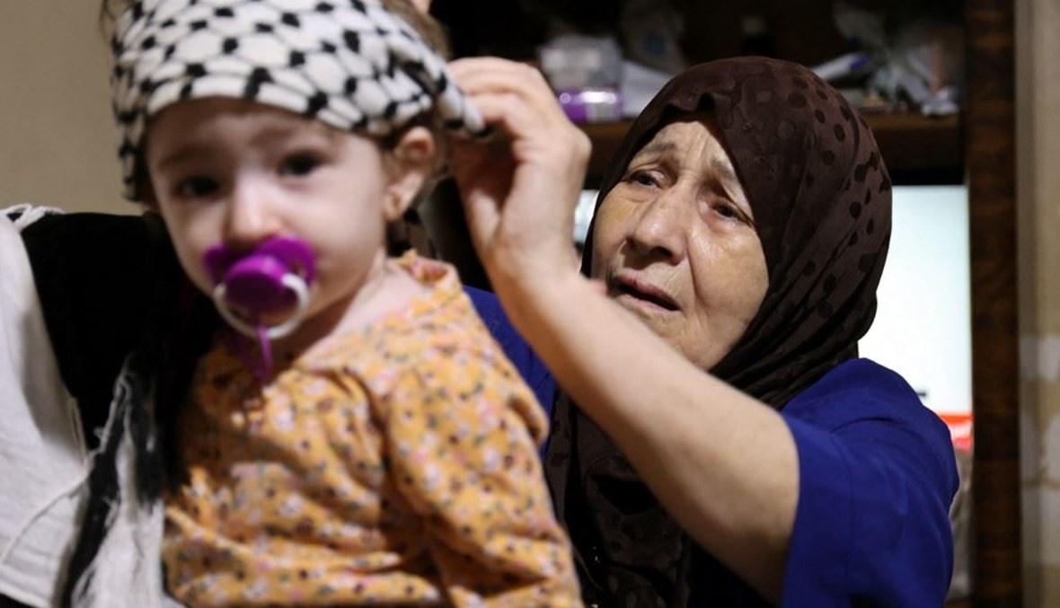 فلسطينيو لبنان: عيونهم مسمّرة على الشاشات وقلوبهم مع أقاربهم في غزة