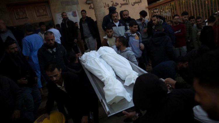 "أنقذوا الأطفال" تتحدث عن كارثة إنسانية في غزة لم يسبق لها مثيل وتقول إن الهدن ليست كافية