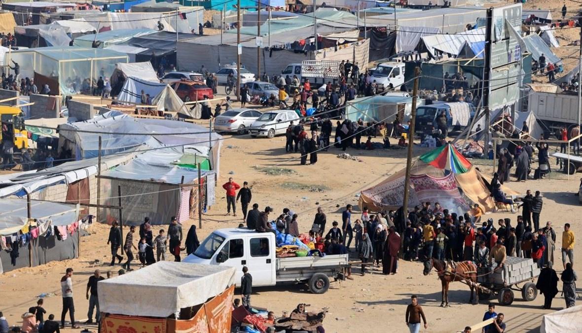 نازحو غزة في رفح ينامون في العراء ويخشون هجوماً إسرائيلياً: يريدون نكبة أخرى (صور)