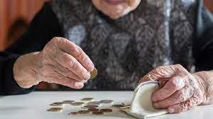 مُسنّون يستعجلون دخول دور الرعاية بسبب أزمة السكن وغلاء المعيشة