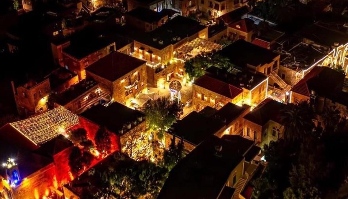 البترون لبست حلّة الميلاد... برامج وصلوات على نيّة لبنان وشعبه (صور)