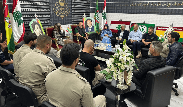 النائبة عناية عز الدين زارت مراكز كشافة الرسالة والصليب الأحمر والدفاع المدني في صور