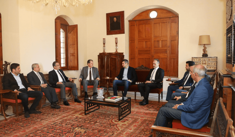 هذا ما بحثه طوني فرنجية مع وفد نقابة مالكي العقارات والأبنية المؤجّرة