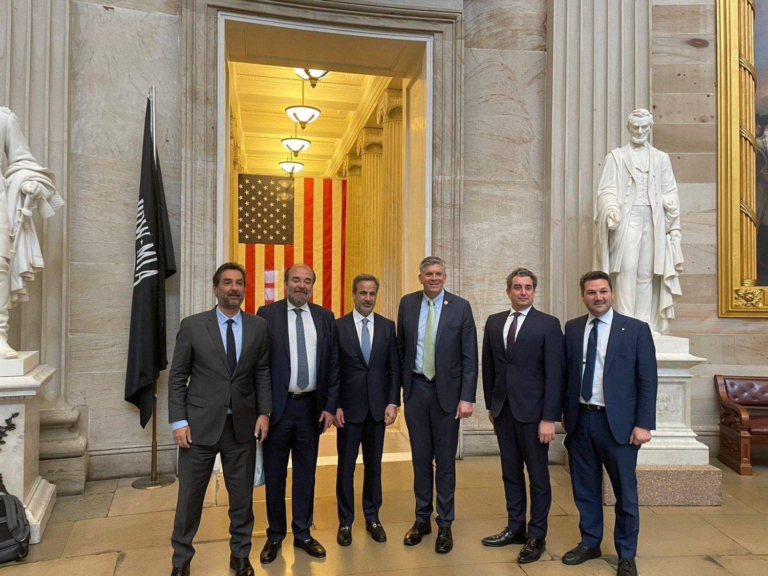 واشنطن تدعو اللبنانيين للذهاب إلى الخيار الرئاسي الثالث طمأنت المعارضة بأن «لا مقايضة بين انتخاب الرئيس والقرار 1701»
