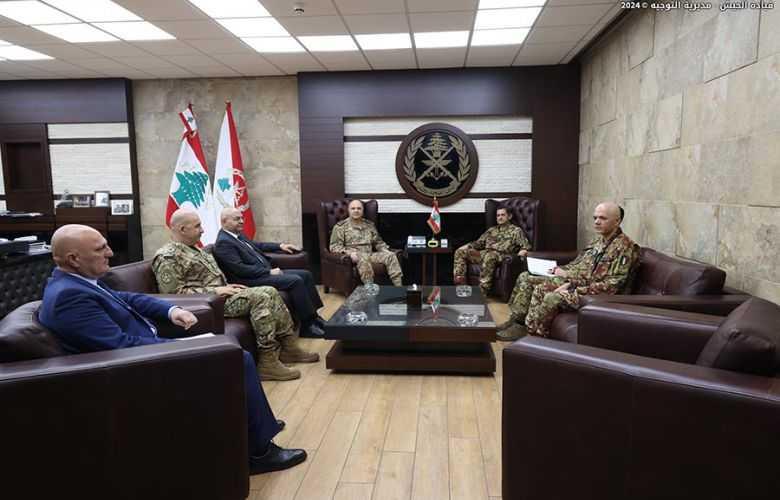 مسؤولان عسكريان بريطاني وايطالي في اليرزة