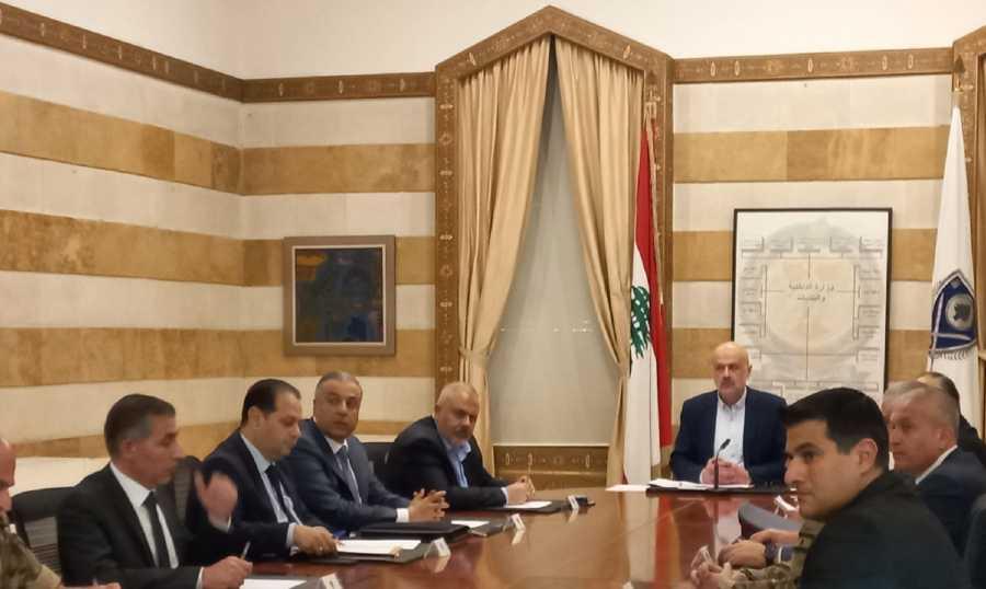 مولوي: سنكثف من الدوريات على طريق المطار